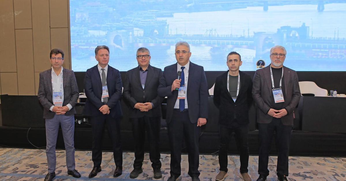ASPIC 2025 session faculty in front of the stage